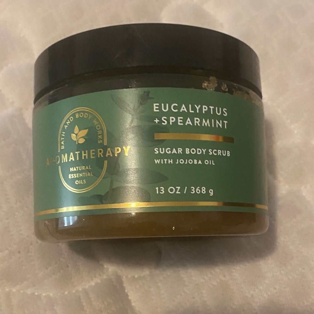 Bath and body works  Eucalyptus Spearmint Sugar Body Scrub